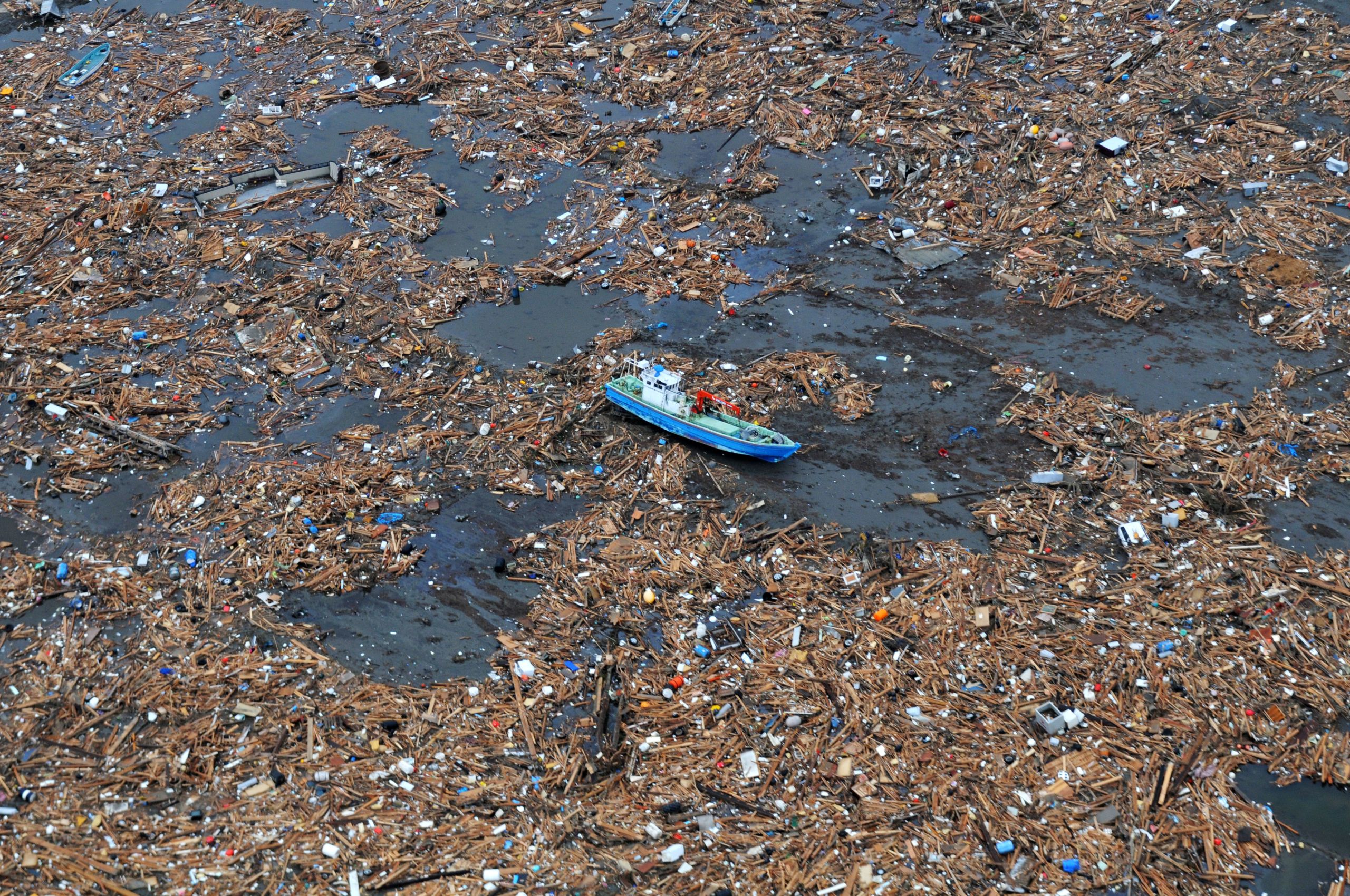 Près de 13 millions de tonnes de plastique se retrouvent dans l’océan chaque année. Photo: Alexander Tidd / U.S. Navy